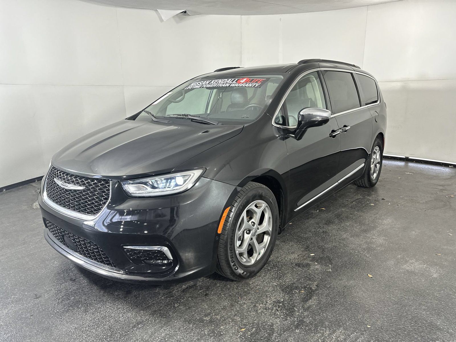 Used 2022 Chrysler Pacifica Limited FWD image 4