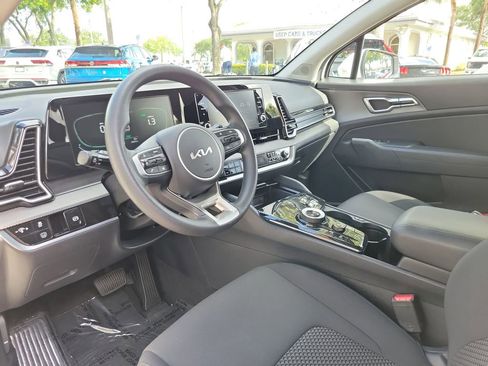 Used 2023 Kia Sportage LX FWD image 13