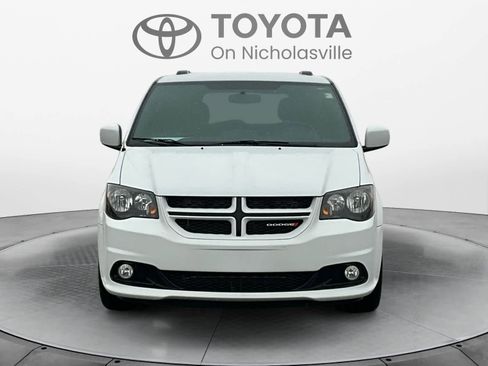 Used 2017 Dodge Grand Caravan GT image 9