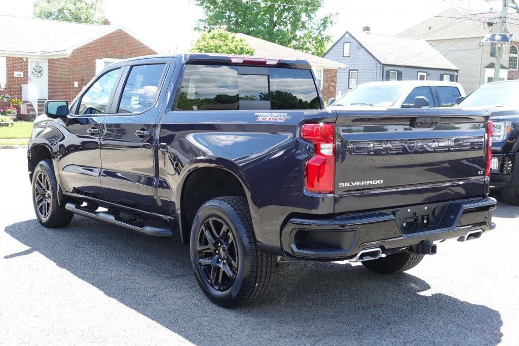 Used 2022 Chevrolet Silverado 1500 LT Trail Boss w/ LT Trail Boss Premium Package AWD/4WD image 4