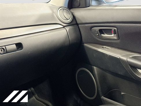 Used 2007 MAZDA MAZDA3 s Touring FWD image 23
