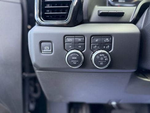 Used 2025 GMC Sierra 1500 AT4 w/ AT4 Premium Package image 14