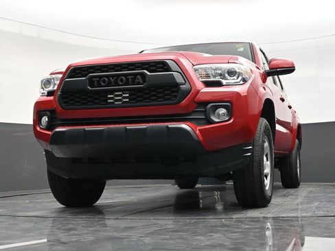 Used 2022 Toyota Tacoma SR5 RWD image 27