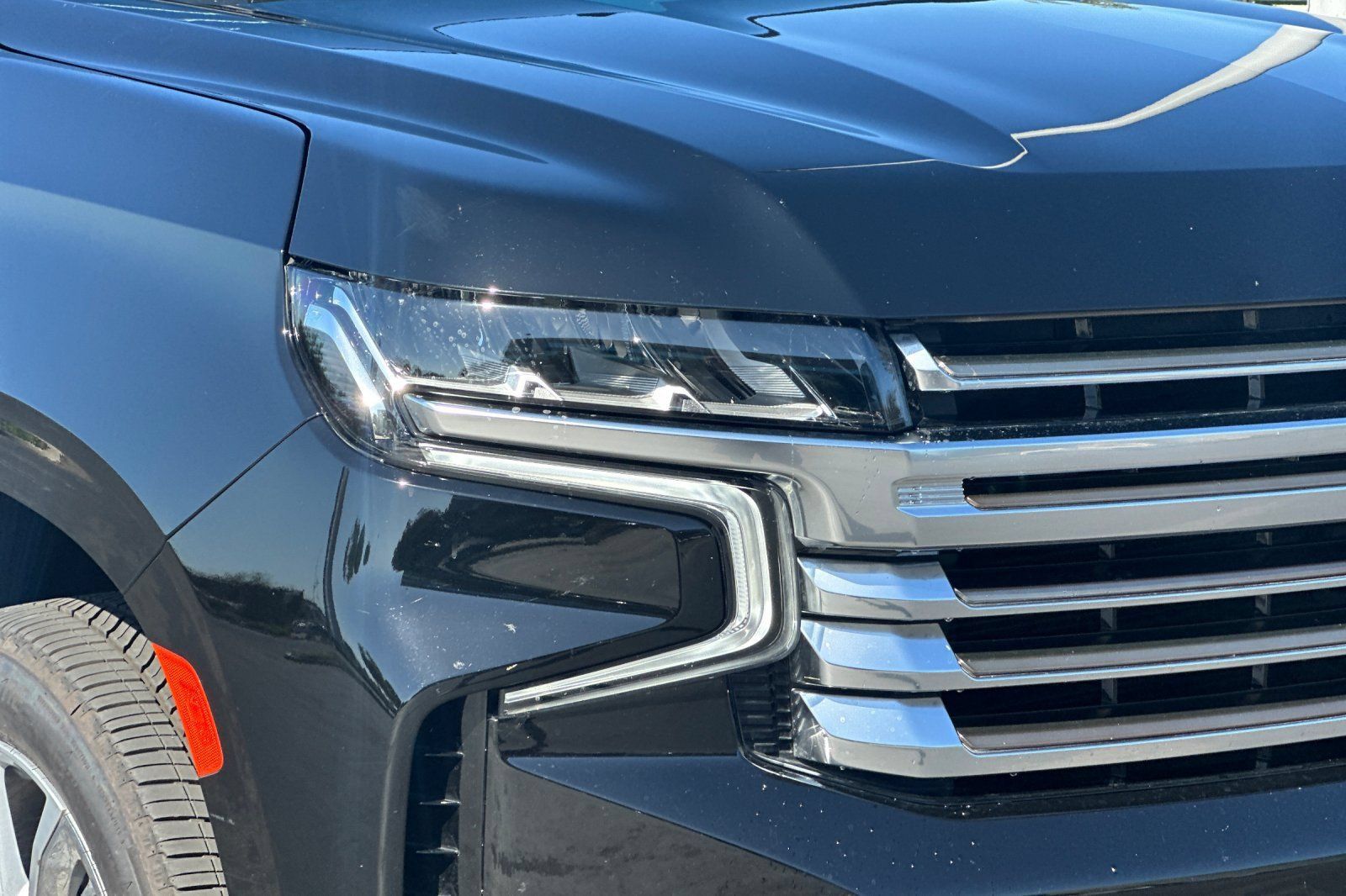 Used 2023 Chevrolet Suburban High Country AWD/4WD image 45