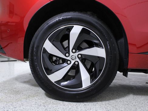 Used 2026 Jaguar F-PACE R-Dynamic S image 8