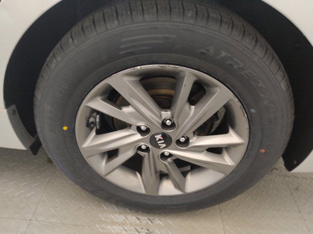 Used 2019 Kia Optima LX FWD image 31