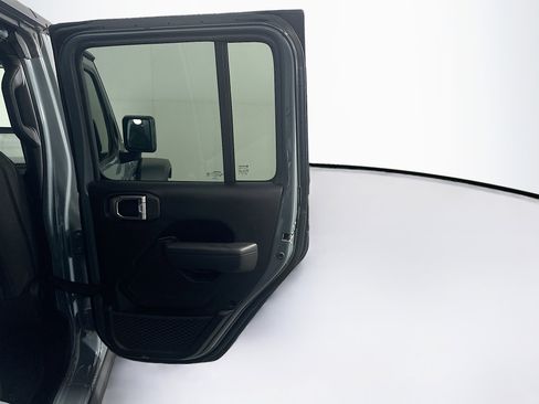 Used 2025 Jeep Wrangler Willys image 29