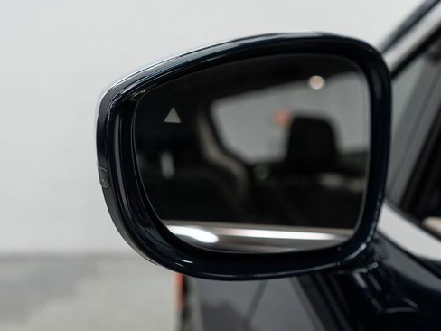 Used 2022 Chrysler Pacifica Limited w/ Uconnect Theater Family Group image 50