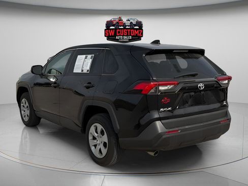 Used 2024 Toyota RAV4 LE image 5