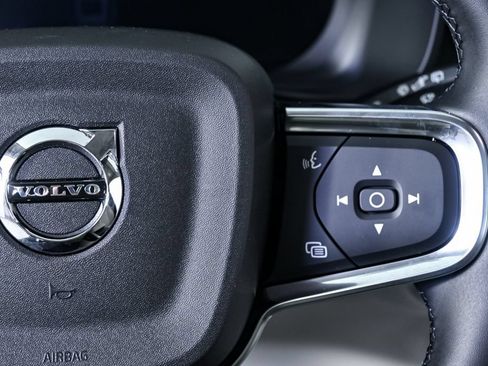 Used 2026 Volvo XC40 B5 Plus w/ Climate Package AWD/4WD image 12