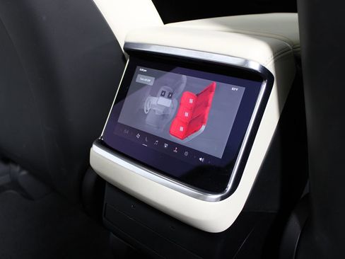 Used 2022 Tesla Model X AWD/4WD image 14