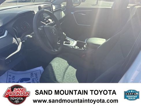 Used 2021 Toyota RAV4 XLE image 12