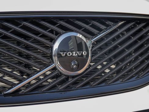 Certified 2026 Volvo XC60 B5 Plus w/ Protection Package Premier AWD/4WD image 13