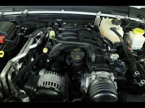 Used 2022 Jeep Gladiator Sport AWD/4WD image 19