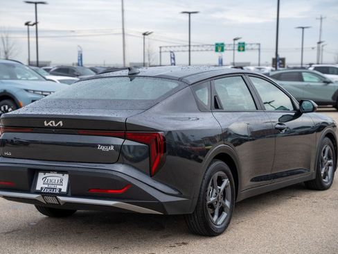 Used 2025 Kia K4 EX image 7
