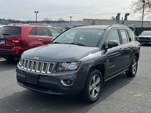 Used 2017 Jeep Compass High Altitude image 3