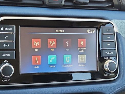 Used 2025 Nissan Versa SV FWD image 13