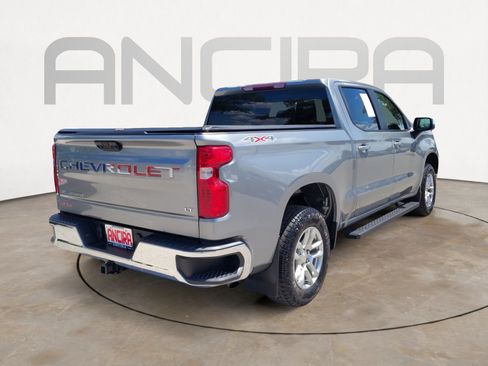 Used 2024 Chevrolet Silverado 1500 LT AWD/4WD image 11