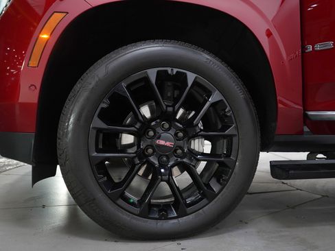 Used 2025 GMC Yukon XL Denali w/ Sun & Power Step Package AWD/4WD image 34
