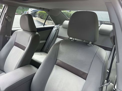 Used 2012 Toyota Camry XLE FWD image 18