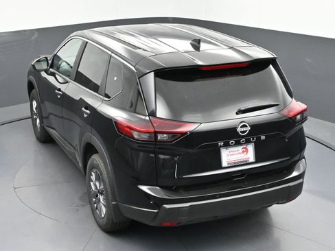Certified 2025 Nissan Rogue S image 23