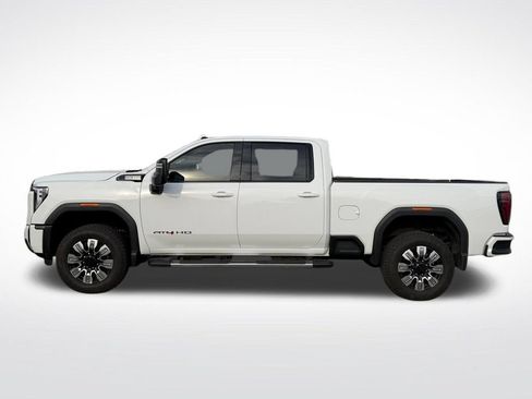 Used 2024 GMC Sierra 3500 AT4 w/ AT4 Premium Plus Package AWD/4WD image 2