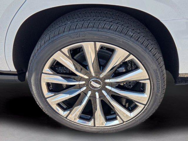 New 2026 Cadillac Escalade Luxury w/ Touring Package AWD/4WD image 12