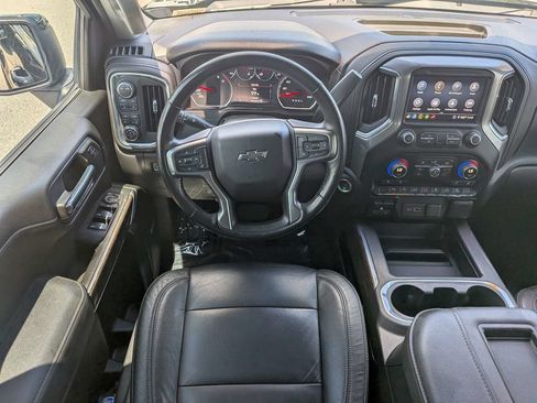 Used 2020 Chevrolet Silverado 1500 LT Trail Boss AWD/4WD image 15