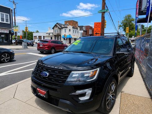 Used 2016 Ford Explorer Sport w/ Equipment Group 401A AWD/4WD image 3