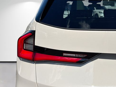 New 2026 BMW X1 xDrive28i w/ Technology Package image 10