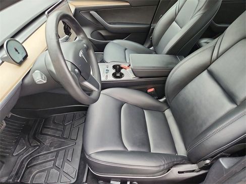 Used 2022 Tesla Model 3 Long Range image 19