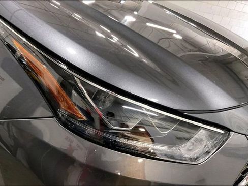 Used 2021 Toyota Highlander Limited image 32