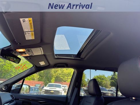 Used 2025 Honda Passport Black Edition image 9