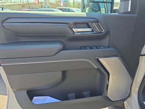 New 2026 GMC Sierra 2500 AT4X w/ LPO, Black Badging Package AWD/4WD image 10
