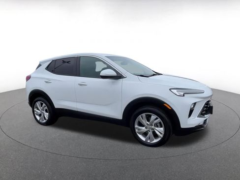 Used 2025 Buick Encore GX Preferred image 2