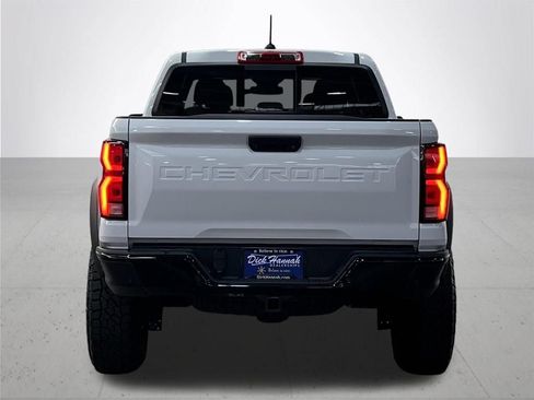 Used 2025 Chevrolet Colorado ZR2 w/ Technology Package AWD/4WD image 11