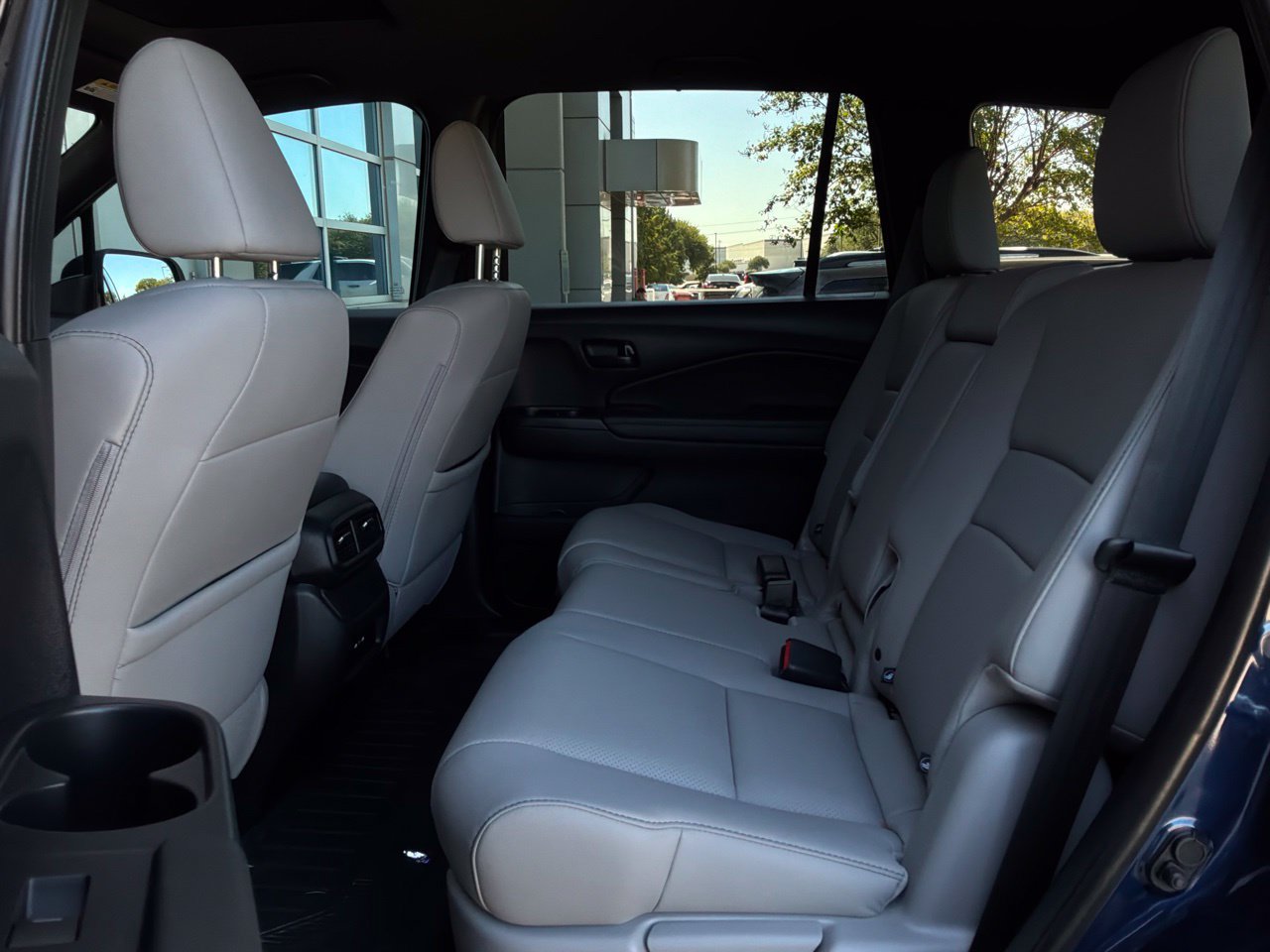 Used 2025 Honda Passport EX-L image 13