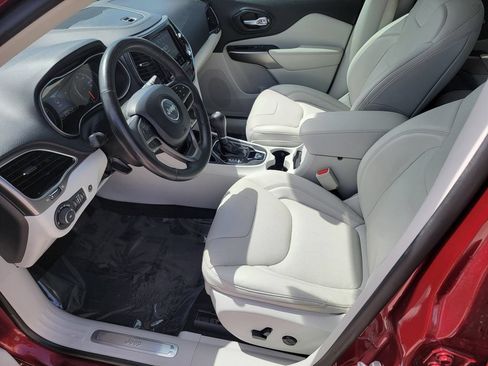 Used 2020 Jeep Cherokee Limited FWD image 11