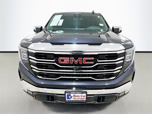 Used 2025 GMC Sierra 1500 SLT image 2