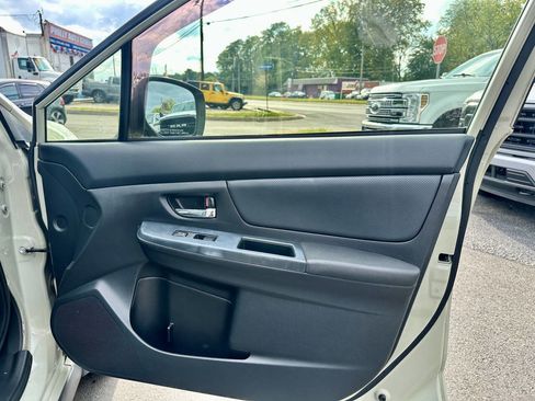 Used 2013 Subaru Crosstrek 2.0i Limited image 18