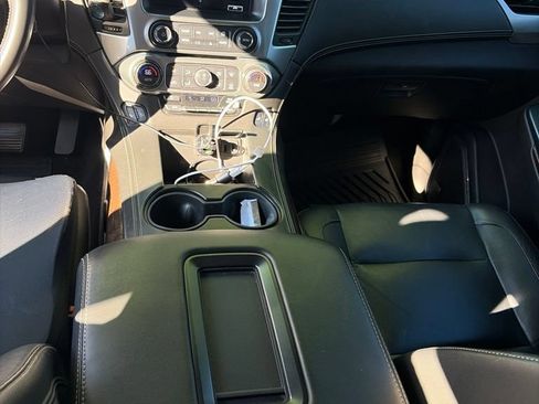 Used 2017 Chevrolet Suburban LT AWD/4WD image 19