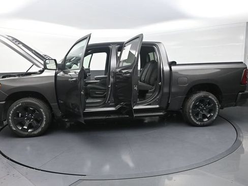 Used 2026 RAM 1500 Express AWD/4WD image 33