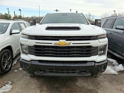 Used 2025 Chevrolet Silverado 2500 Custom w/ Z71 Off-Road Package image 2