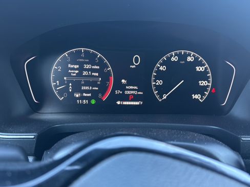 Certified 2025 Honda Pilot TrailSport image 17