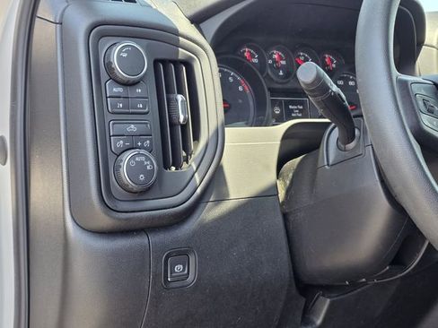 Used 2019 Chevrolet Silverado 1500 Custom Trail Boss w/ Custom Convenience Package AWD/4WD image 15