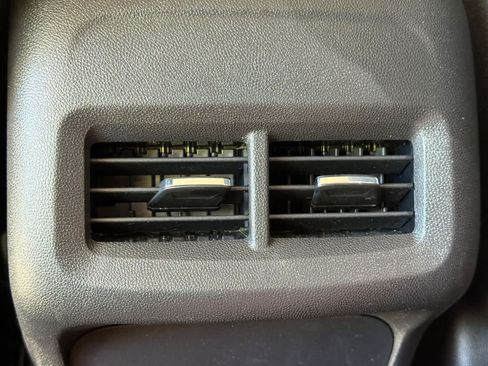 Used 2024 Chevrolet Equinox LT FWD image 14