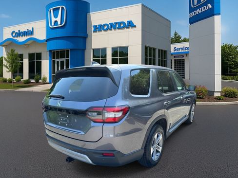 Used 2024 Honda Pilot EX-L image 6