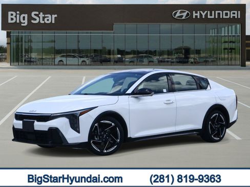 Used 2025 Kia K4 GT-Line w/ GT-Line Premium Package FWD image 1