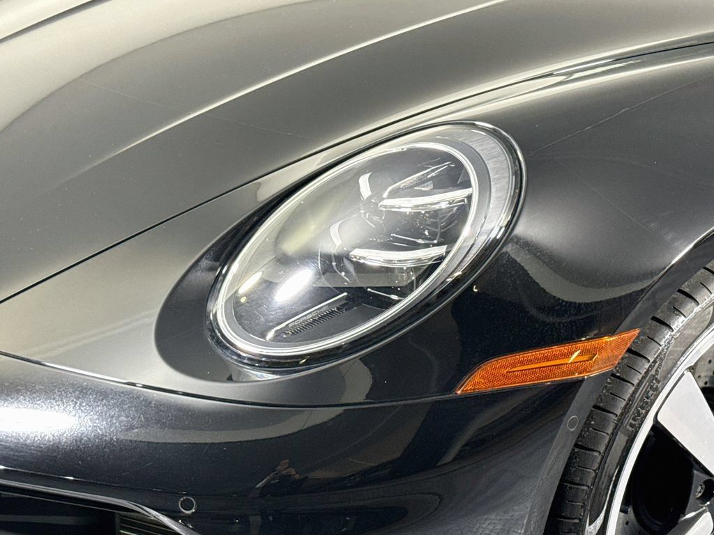 Certified 2025 Porsche 911 Carrera T RWD image 26