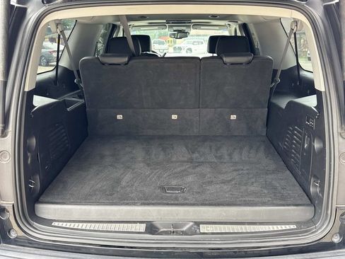 Used 2019 Chevrolet Suburban Premier RWD image 12